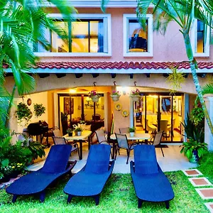 https://magnifica-villa-palmeras-pok-ta-pok-zona-hotelera-cancun.quintano-roohotels.com